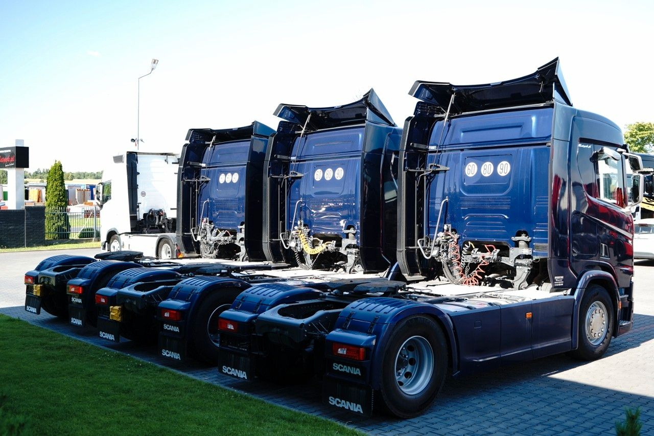 Scania R 450 / RETARDER / NISKA KABINA / PO KONTRAKCI - Tractor unit: picture 5 Scania R 450 / RETARDER / NISKA KABINA / PO KONTRAKCI - Tractor unit: picture 5