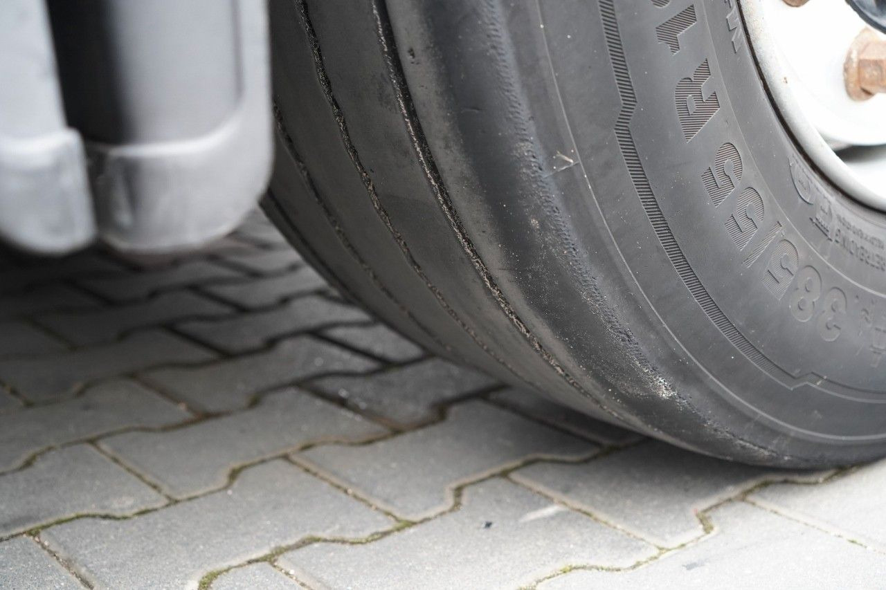 Dropside/ Flatbed semi-trailer ZASŁAW PLATFORMA NISKOPODWOZIOWA + HAKI PODKONTENERY: picture 18 Dropside/ Flatbed semi-trailer ZASŁAW PLATFORMA NISKOPODWOZIOWA + HAKI PODKONTENERY: picture 18