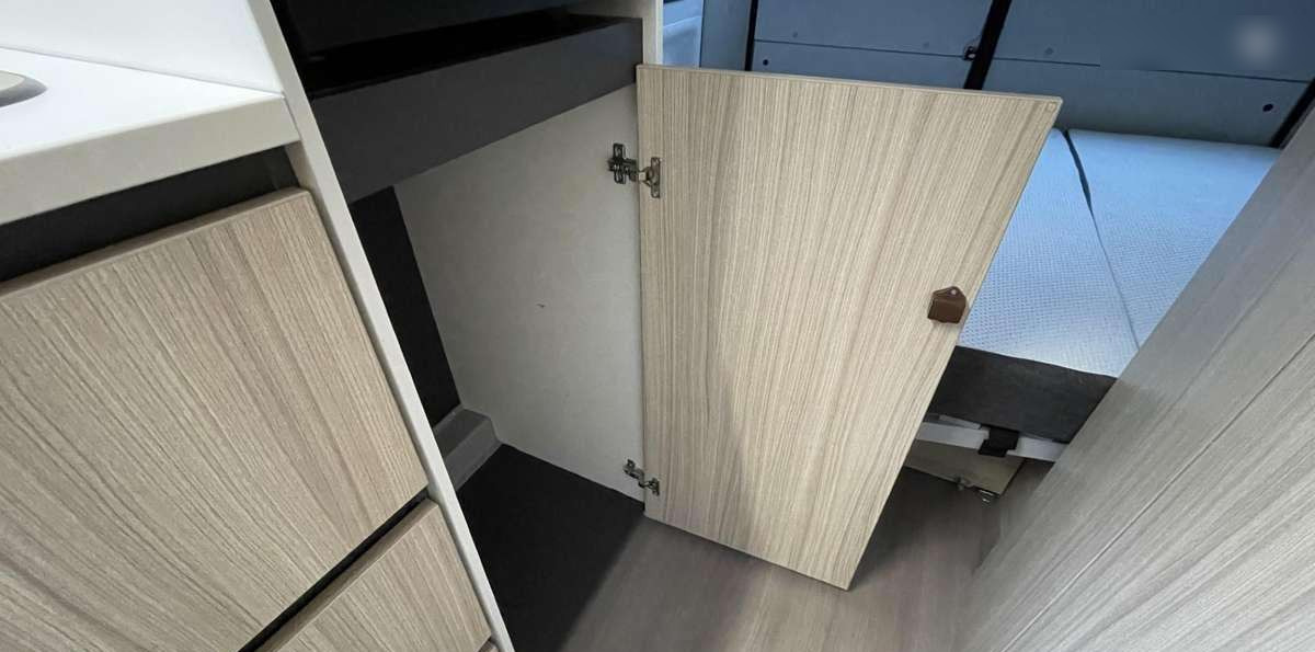 Camper van Adria Twin 600 SP Family: picture 13