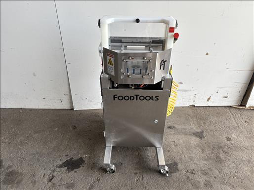 Food Tools CS4AAC Round cake slicer - Bakery equipment: picture 1 Food Tools CS4AAC Round cake slicer - Bakery equipment: picture 1