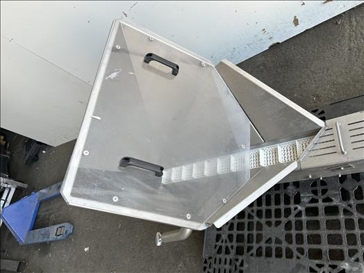 NNP Flighted elevator conveyor - Conveyor: picture 2 NNP Flighted elevator conveyor - Conveyor: picture 2