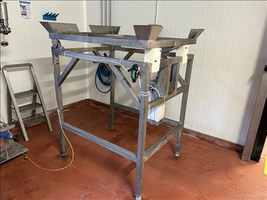 NNP IBC tilting frame - Food processing equipment: picture 2 NNP IBC tilting frame - Food processing equipment: picture 2