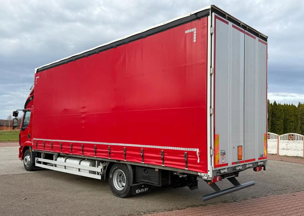 DAF LF 260 / WINDA / 16TON DMC / 3M WYSOKOŚĆ / JUMBO / FIRANKA / SYPIALKA / AUTOMAT / JEDEN WŁAŚCICIE / EURO 6 / 2017/ SPROWADZONY / 19 PALET / DUŻA ŁADOWNOŚĆ / - Curtainsider truck: picture 4 DAF LF 260 / WINDA / 16TON DMC / 3M WYSOKOŚĆ / JUMBO / FIRANKA / SYPIALKA / AUTOMAT / JEDEN WŁAŚCICIE / EURO 6 / 2017/ SPROWADZONY / 19 PALET / DUŻA ŁADOWNOŚĆ / - Curtainsider truck: picture 4