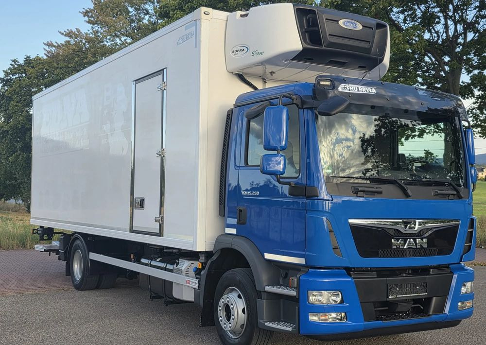 MAN TGM 15.250 / CHŁODNIA / WINDA / 2018 ROK / 230 TYŚ KM / BOCZNE DRZWI / AUTOMAT / SPROWADZONY / E6 / 18 EUROPALET/ - Refrigerator truck: picture 2 MAN TGM 15.250 / CHŁODNIA / WINDA / 2018 ROK / 230 TYŚ KM / BOCZNE DRZWI / AUTOMAT / SPROWADZONY / E6 / 18 EUROPALET/ - Refrigerator truck: picture 2