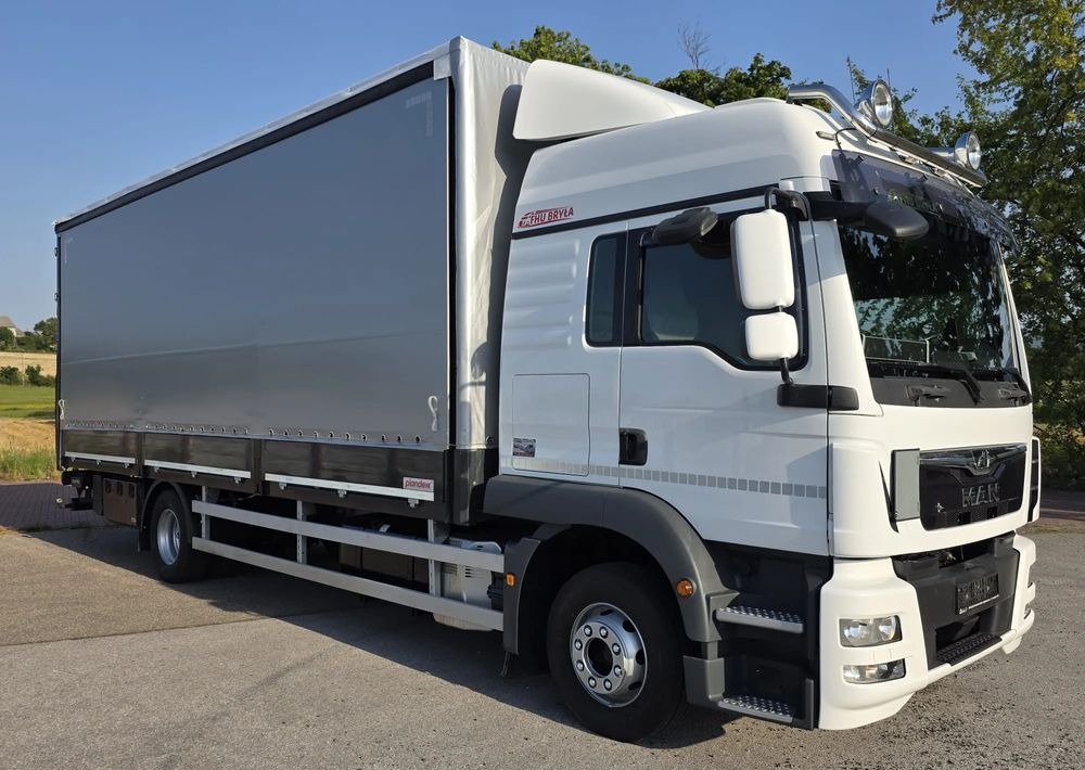 MAN TGM 15.290 / BURTO-FIRANKA / CAŁY NA PODUSZKACH /KLIMA POSTOJOWA / 2018R / NISKI PRZEBIEG / 18 PALET / E6 / JAK NOWY / WINDA / - Curtainsider truck: picture 2 MAN TGM 15.290 / BURTO-FIRANKA / CAŁY NA PODUSZKACH /KLIMA POSTOJOWA / 2018R / NISKI PRZEBIEG / 18 PALET / E6 / JAK NOWY / WINDA / - Curtainsider truck: picture 2