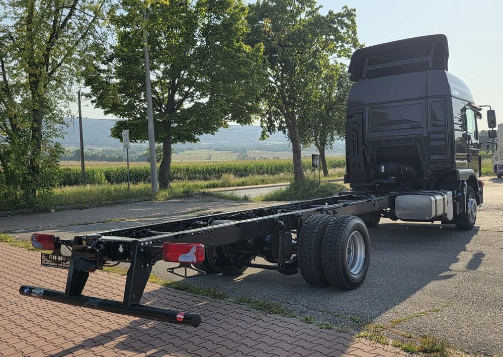 MAN TGM 15.290 / RAMA DO ZABUDOWY / AUTOMAT / SPROWADZONY / E6 / LIFT / ROZSTAW OSI 5.5M / LAWETA / POMOC DROGOWA / STAN BARDZO DOBRY/ - Cab chassis truck: picture 3 MAN TGM 15.290 / RAMA DO ZABUDOWY / AUTOMAT / SPROWADZONY / E6 / LIFT / ROZSTAW OSI 5.5M / LAWETA / POMOC DROGOWA / STAN BARDZO DOBRY/ - Cab chassis truck: picture 3