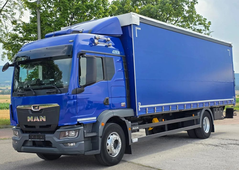 MAN TGM 18.320 / 18.290 / NOWY MODEL / E6 / 20PALET / 9200 ŁADOWNOŚĆ / SERWISOWANY / NISKI PRZEBIEG / WINDA / FIRANKA / SPROWADZONY / 2021 / NISKI PRZEBIEG /PIERWSZY WŁAŚCICIEL/ - Curtainsider truck: picture 1 MAN TGM 18.320 / 18.290 / NOWY MODEL / E6 / 20PALET / 9200 ŁADOWNOŚĆ / SERWISOWANY / NISKI PRZEBIEG / WINDA / FIRANKA / SPROWADZONY / 2021 / NISKI PRZEBIEG /PIERWSZY WŁAŚCICIEL/ - Curtainsider truck: picture 1