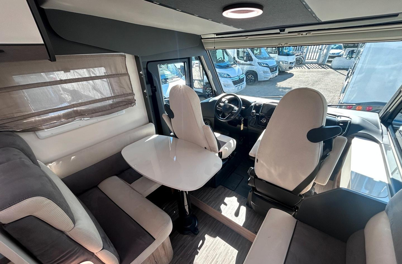 - Camper: picture 3 - Camper: picture 3