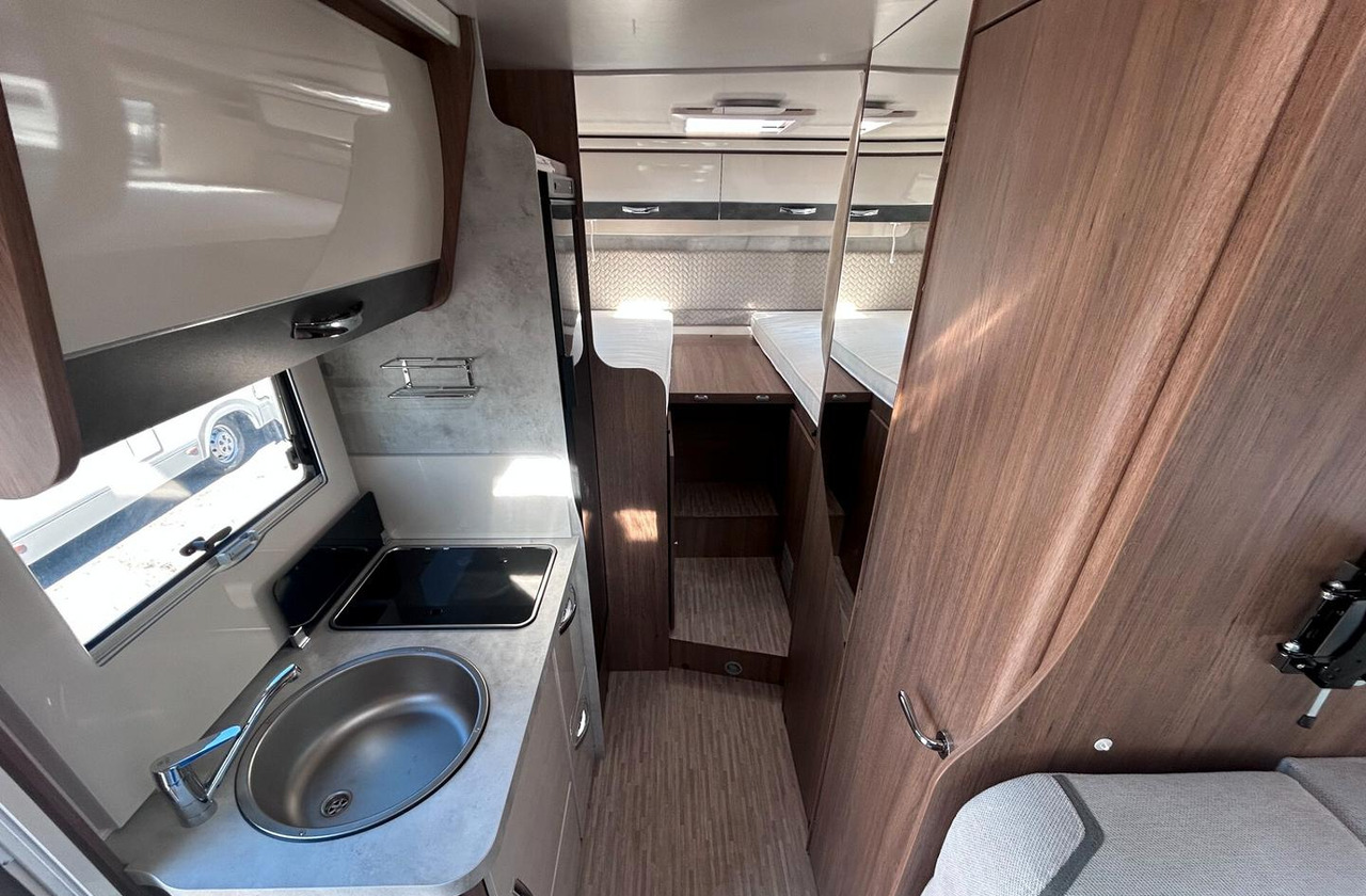 Elnagh BARON 65 - Alcove motorhome: picture 5 Elnagh BARON 65 - Alcove motorhome: picture 5