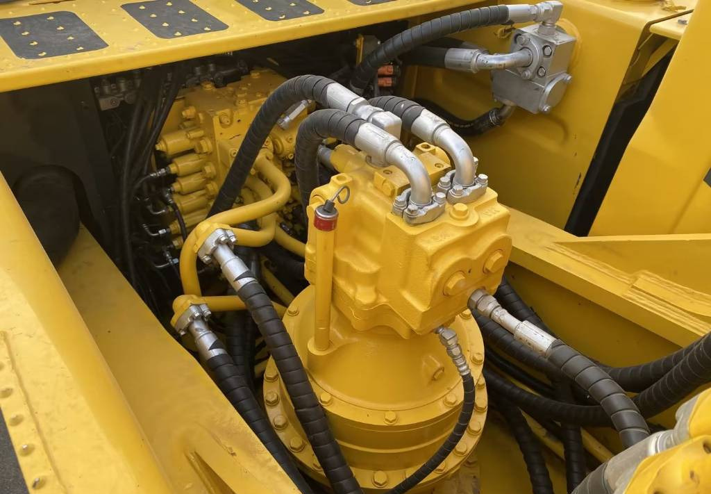 Crawler excavator KOMATSU PC 450-8: picture 7