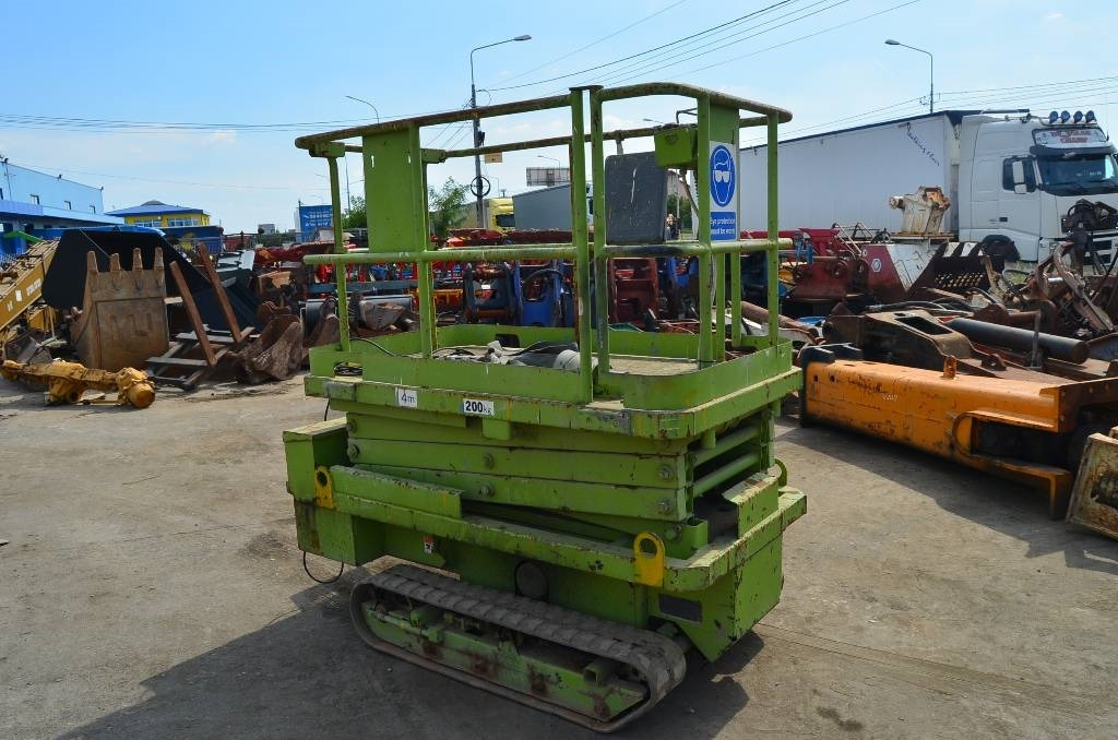 Aichi RV 041  - Scissor lift: picture 1 Aichi RV 041  - Scissor lift: picture 1