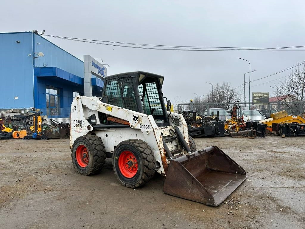 Bobcat S 220 - Skid steer loader: picture 2 Bobcat S 220 - Skid steer loader: picture 2