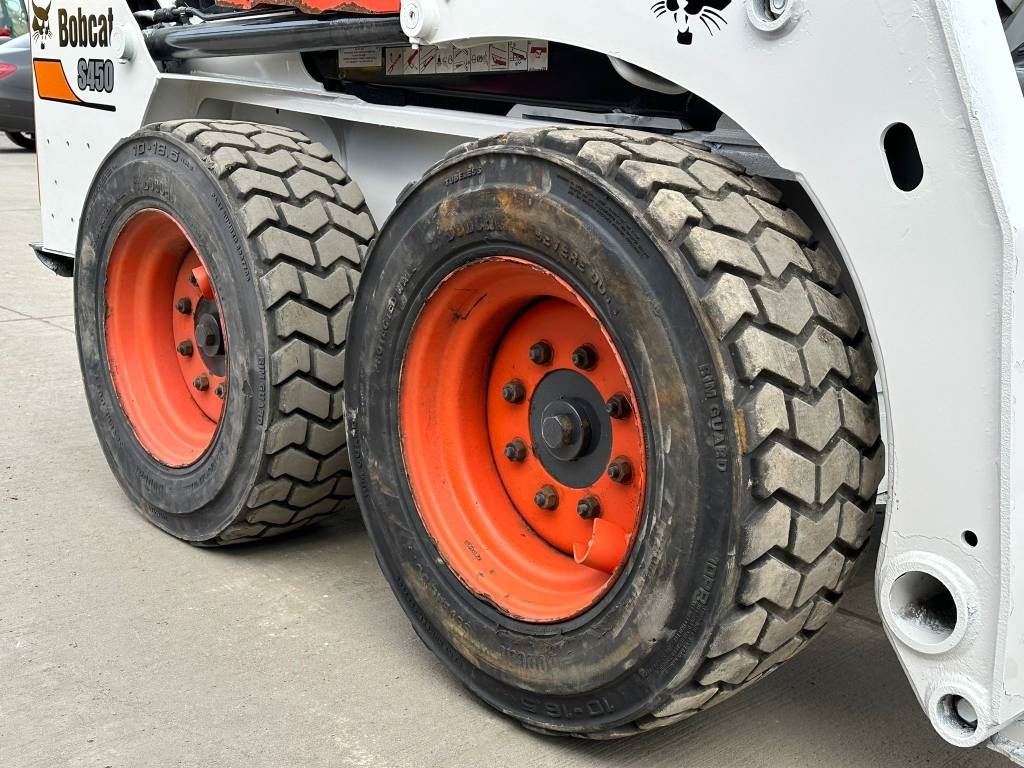 Skid steer loader Bobcat S 450: picture 7