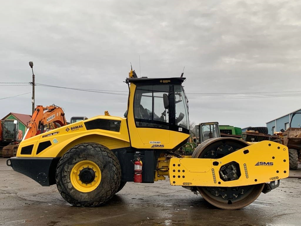 Bomag BW219 DH5+3D Trimble GPS - Compactor: picture 5 Bomag BW219 DH5+3D Trimble GPS - Compactor: picture 5