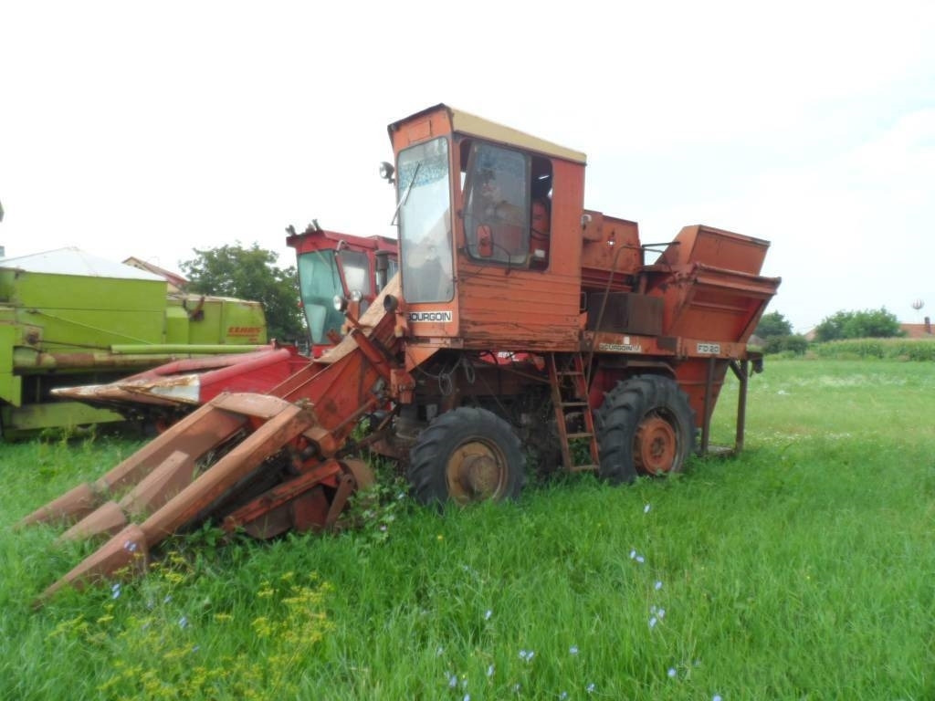 Bourgoin FD20 - Harvester attachment: picture 2 Bourgoin FD20 - Harvester attachment: picture 2