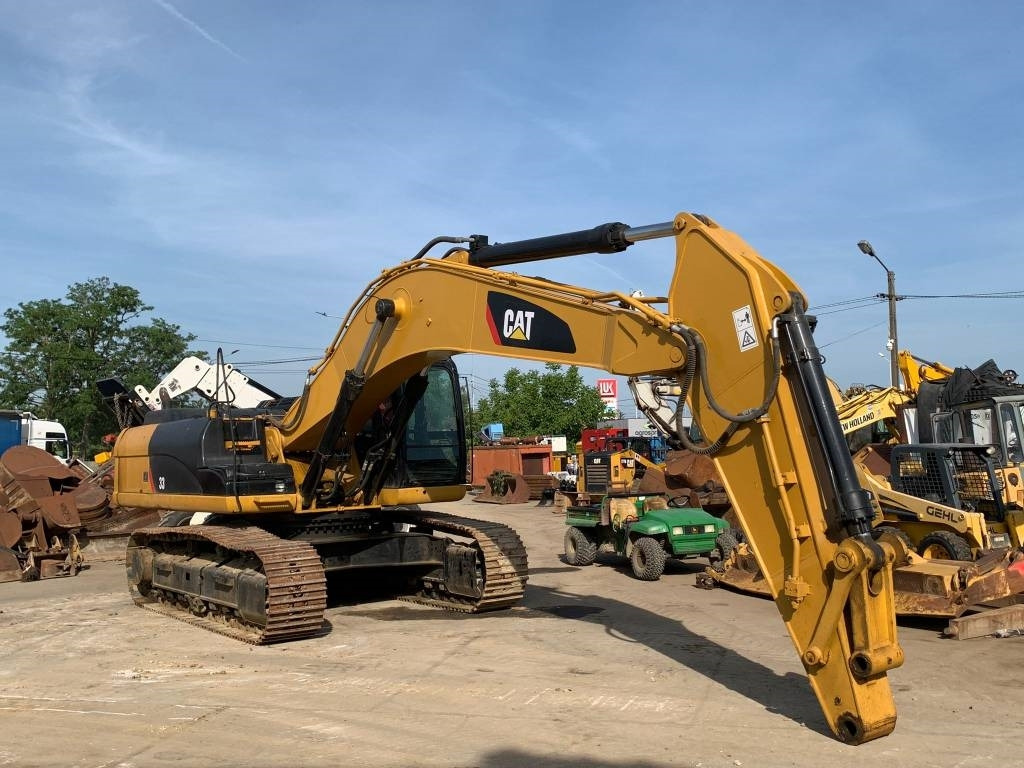 Crawler excavator CAT 336D2: picture 8