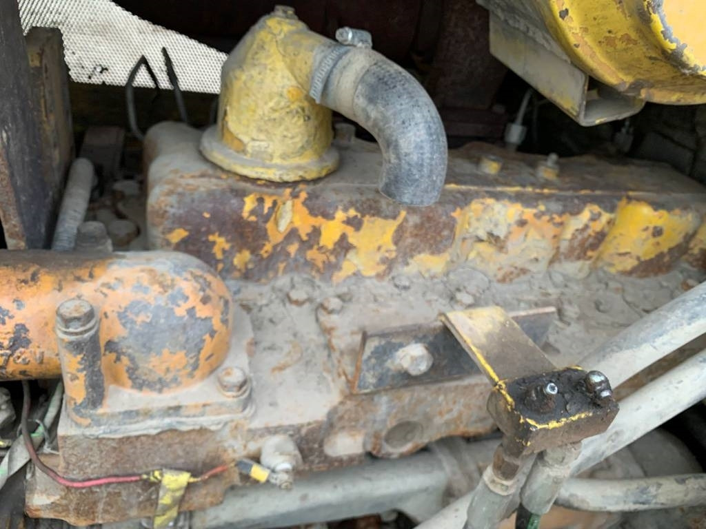 Bulldozer CAT D 4 H LGP II: picture 12