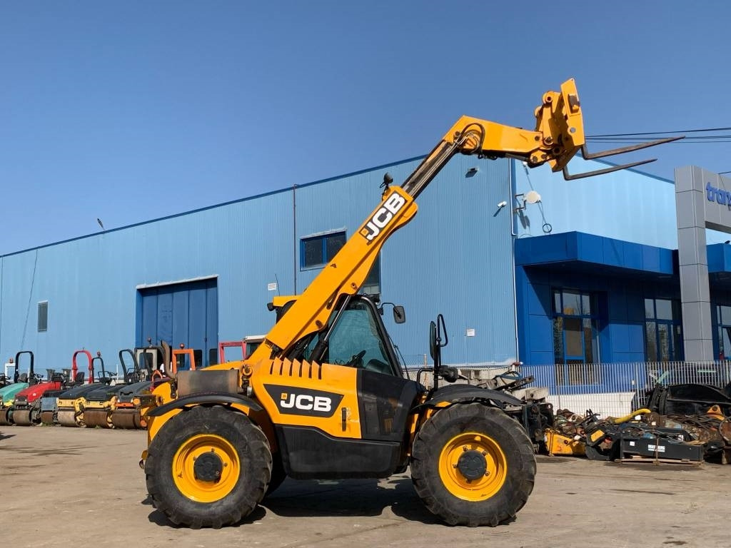 JCB 526-56 Agri - Telescopic handler: picture 2 JCB 526-56 Agri - Telescopic handler: picture 2