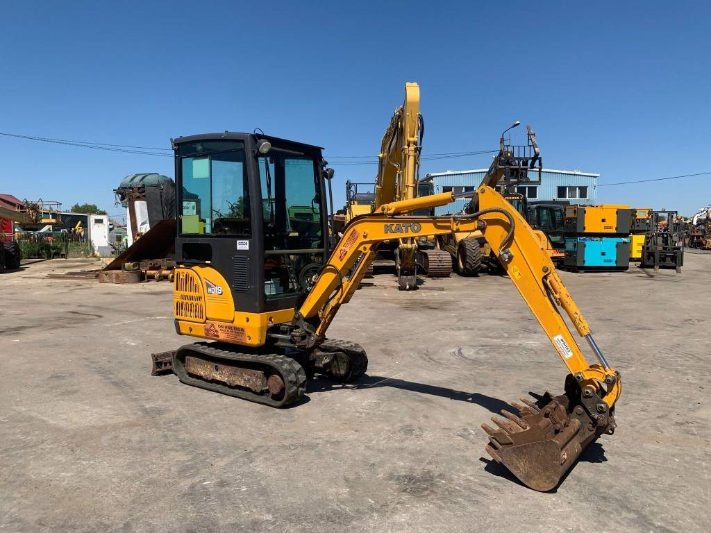 Kato 19VXE  - Mini excavator: picture 4 Kato 19VXE  - Mini excavator: picture 4