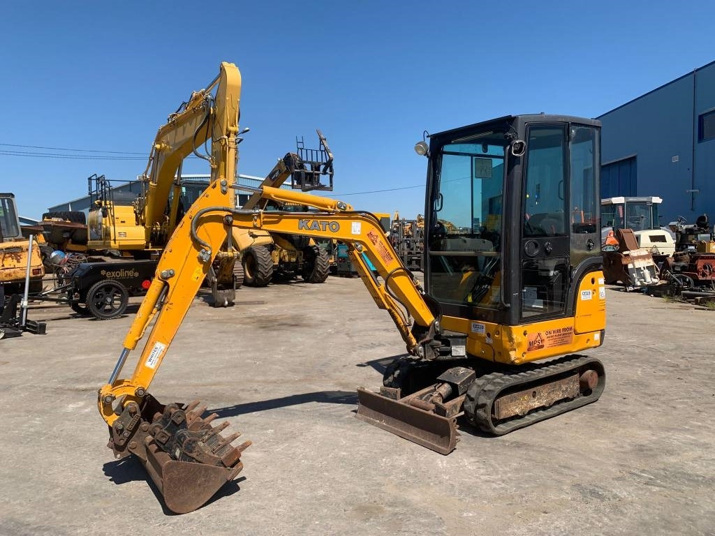 Kato 19VXE  - Mini excavator: picture 1 Kato 19VXE  - Mini excavator: picture 1