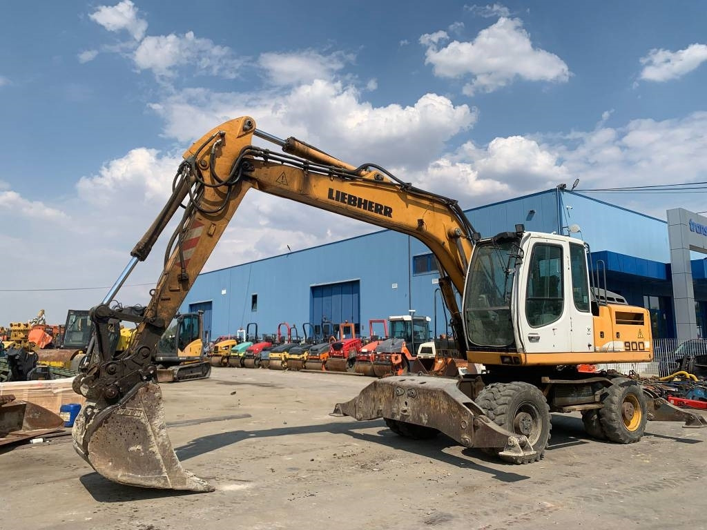 Liebherr A 900 C - Wheel excavator: picture 1 Liebherr A 900 C - Wheel excavator: picture 1