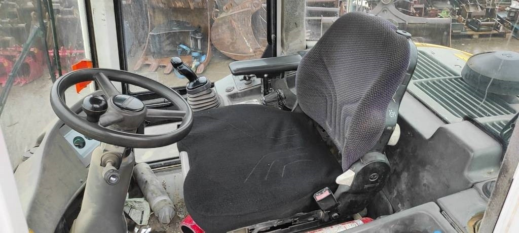 Liebherr L 506  - Wheel loader: picture 3 Liebherr L 506  - Wheel loader: picture 3