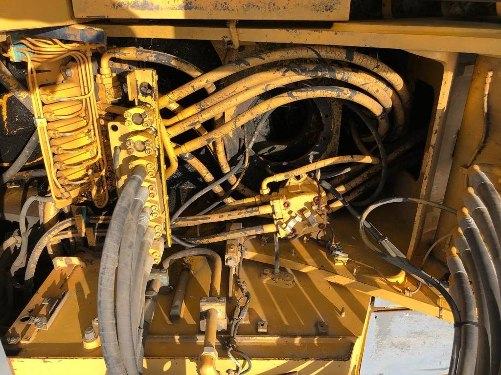 Leasing of Liebherr R 944 HD S L Litronic FOR PARTS Liebherr R 944 HD S L Litronic FOR PARTS: picture 9 Leasing of Liebherr R 944 HD S L Litronic FOR PARTS Liebherr R 944 HD S L Litronic FOR PARTS: picture 9