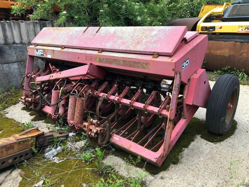 Massey Ferguson 30 - Combine seed drill: picture 2 Massey Ferguson 30 - Combine seed drill: picture 2