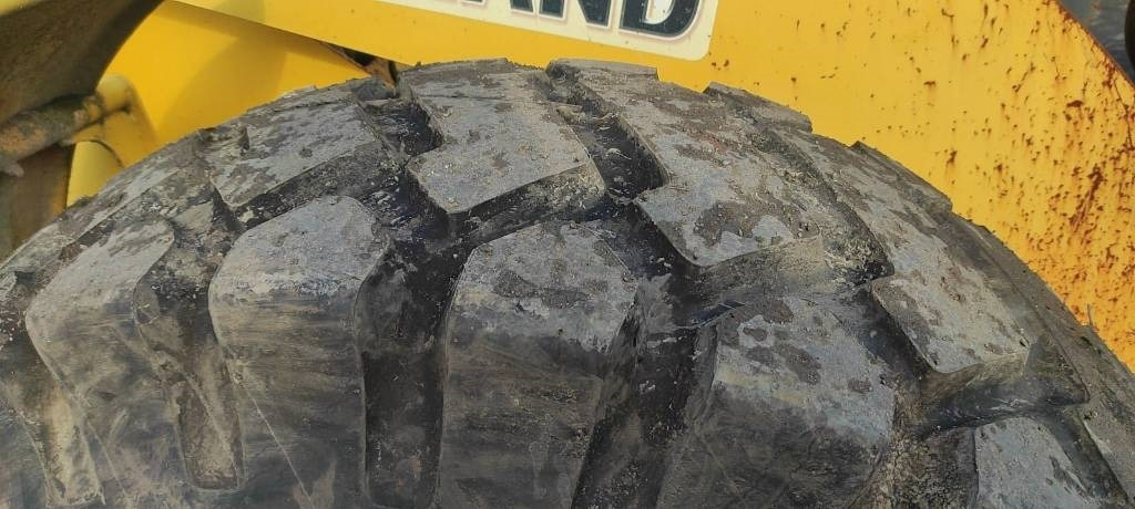 Wheel loader New Holland W 130: picture 7