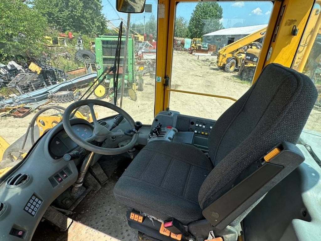 Wheel loader Volvo L 60 E: picture 11