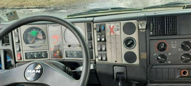 MAN 26.314K 6x2 Blatt/Luft Diff/Sperre - Hook lift truck: picture 5 MAN 26.314K 6x2 Blatt/Luft Diff/Sperre - Hook lift truck: picture 5