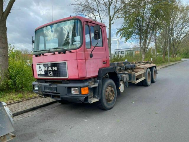 MAN 26.372K 6x4 Abrollkipper AHK Blatt/Blatt - Hook lift truck: picture 1 MAN 26.372K 6x4 Abrollkipper AHK Blatt/Blatt - Hook lift truck: picture 1