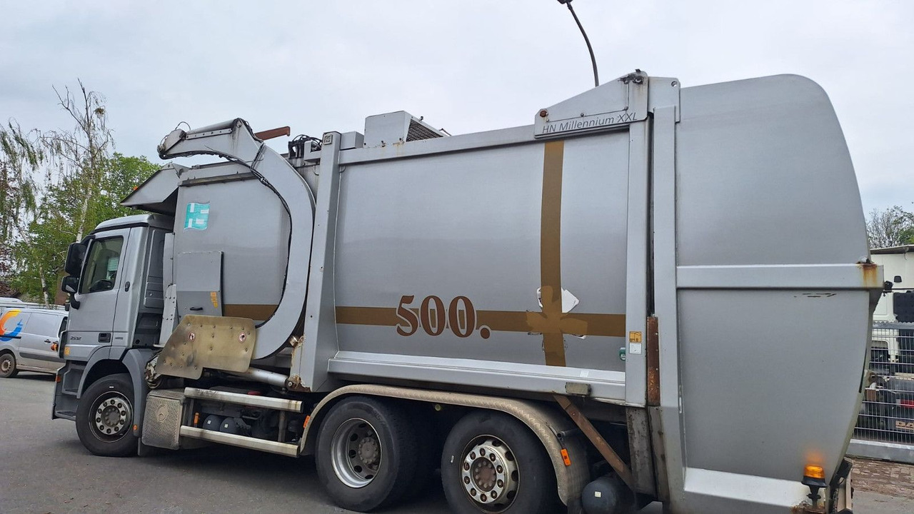 Mercedes-Benz 2532 Actros Überkopflader - Garbage truck: picture 4 Mercedes-Benz 2532 Actros Überkopflader - Garbage truck: picture 4