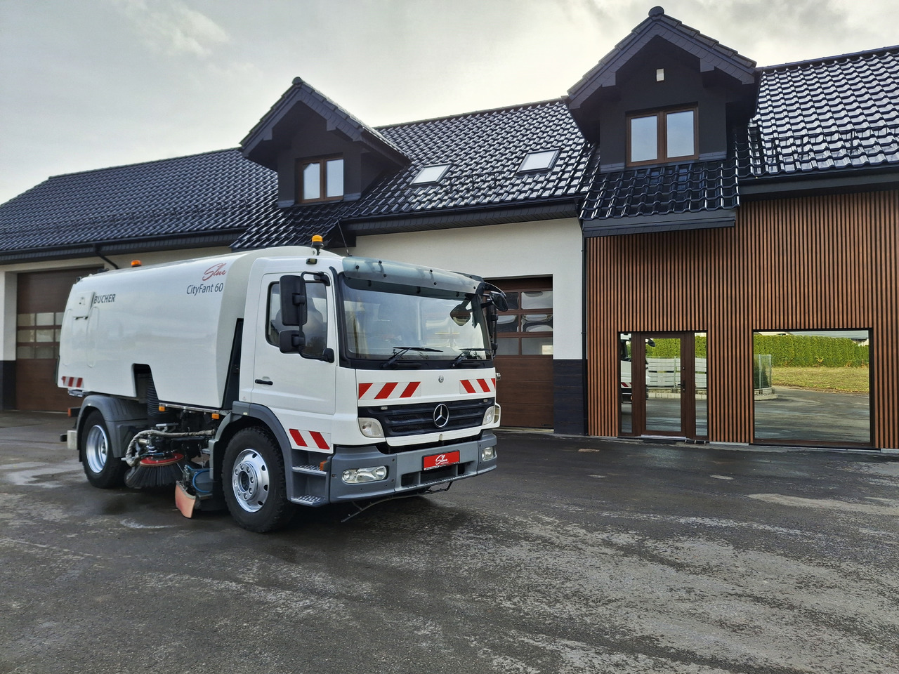 Mercedes-Benz Atego 1524 Zamiatarka Kehrmaschine BUCHER 2 Motoren Sweeper - Road sweeper: picture 1 Mercedes-Benz Atego 1524 Zamiatarka Kehrmaschine BUCHER 2 Motoren Sweeper - Road sweeper: picture 1