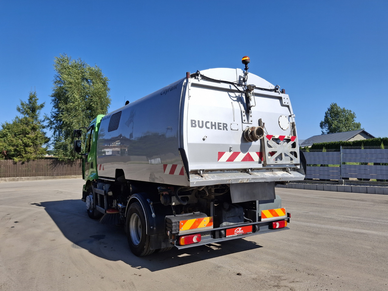 RENAULT Middlum 270 DXI Zamiatarka Kehrmaschine BUCHER Karcher L/R 2 Silniki 2 Motoren - Road sweeper: picture 3 RENAULT Middlum 270 DXI Zamiatarka Kehrmaschine BUCHER Karcher L/R 2 Silniki 2 Motoren - Road sweeper: picture 3