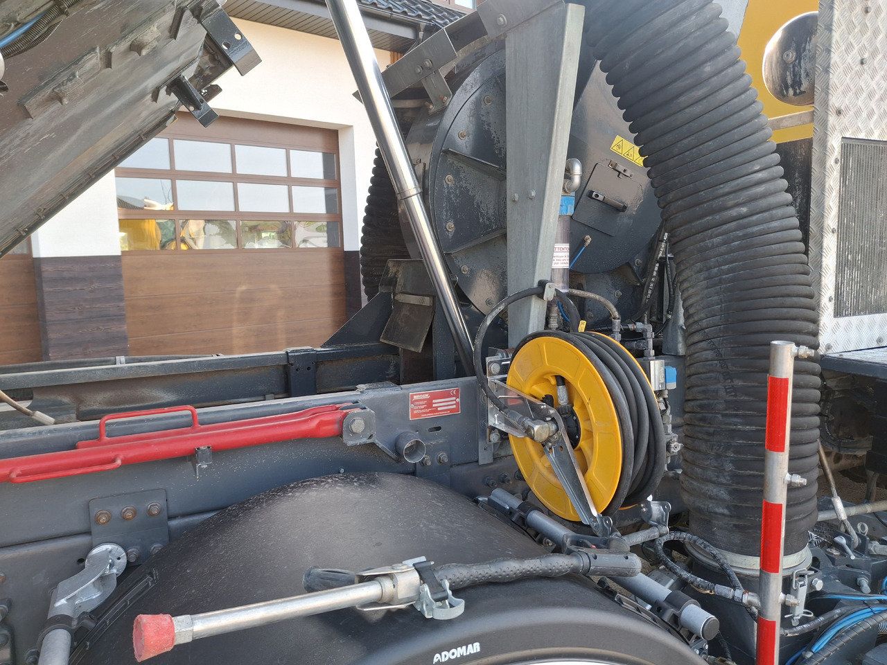 Leasing of VOLVO FMX 420 Zamiatarka Kehrmaschine Euro 6 PM2.5 BROCK VS 7 TECH Karcher L/R 2145 Mth 2021r VOLVO FMX 420 Zamiatarka Kehrmaschine Euro 6 PM2.5 BROCK VS 7 TECH Karcher L/R 2145 Mth 2021r: picture 22 Leasing of VOLVO FMX 420 Zamiatarka Kehrmaschine Euro 6 PM2.5 BROCK VS 7 TECH Karcher L/R 2145 Mth 2021r VOLVO FMX 420 Zamiatarka Kehrmaschine Euro 6 PM2.5 BROCK VS 7 TECH Karcher L/R 2145 Mth 2021r: picture 22