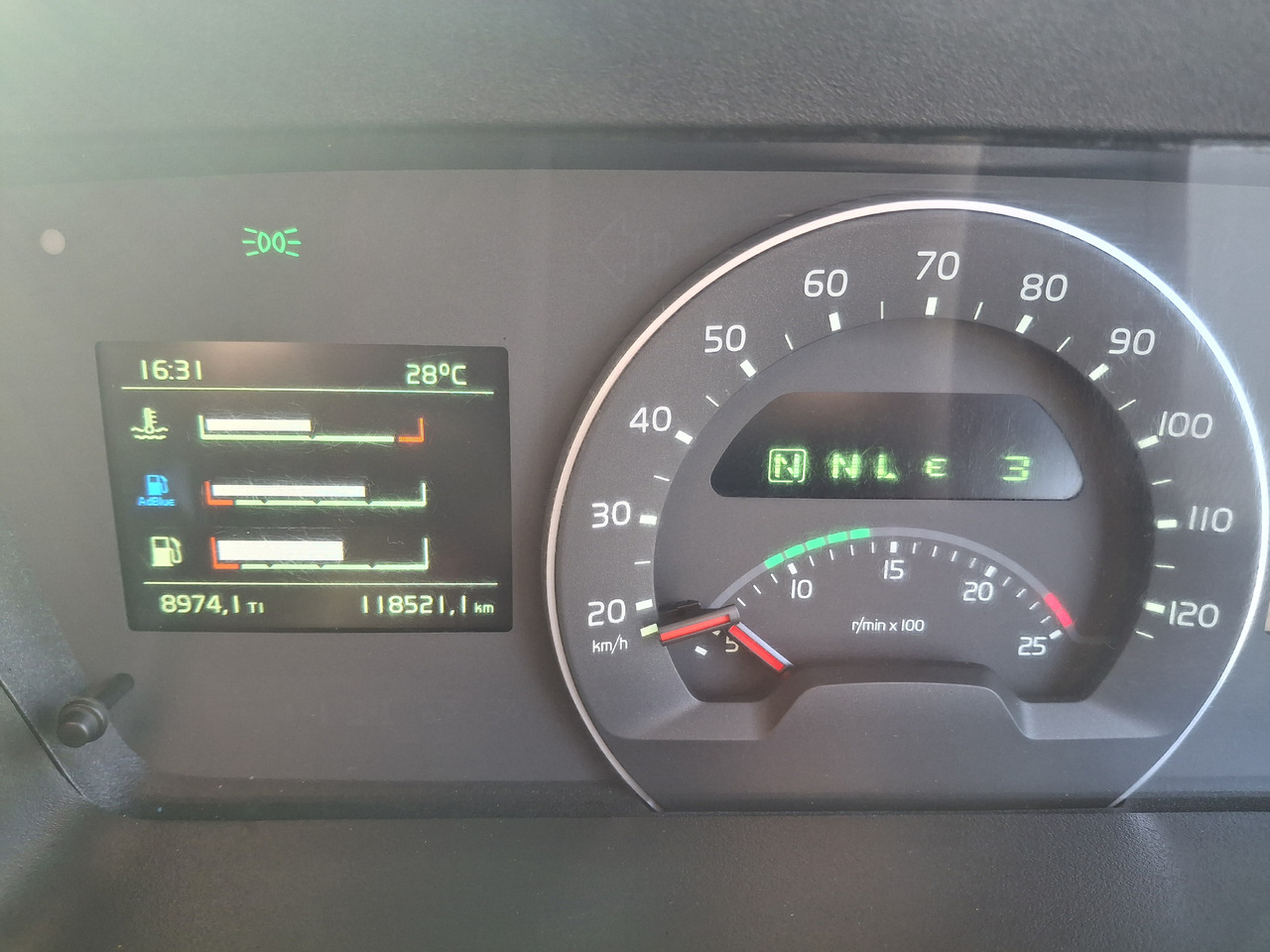 Leasing of VOLVO FMX 420 Zamiatarka Kehrmaschine Euro 6 PM2.5 BROCK VS 7 TECH Karcher L/R 2145 Mth 2021r VOLVO FMX 420 Zamiatarka Kehrmaschine Euro 6 PM2.5 BROCK VS 7 TECH Karcher L/R 2145 Mth 2021r: picture 44 Leasing of VOLVO FMX 420 Zamiatarka Kehrmaschine Euro 6 PM2.5 BROCK VS 7 TECH Karcher L/R 2145 Mth 2021r VOLVO FMX 420 Zamiatarka Kehrmaschine Euro 6 PM2.5 BROCK VS 7 TECH Karcher L/R 2145 Mth 2021r: picture 44