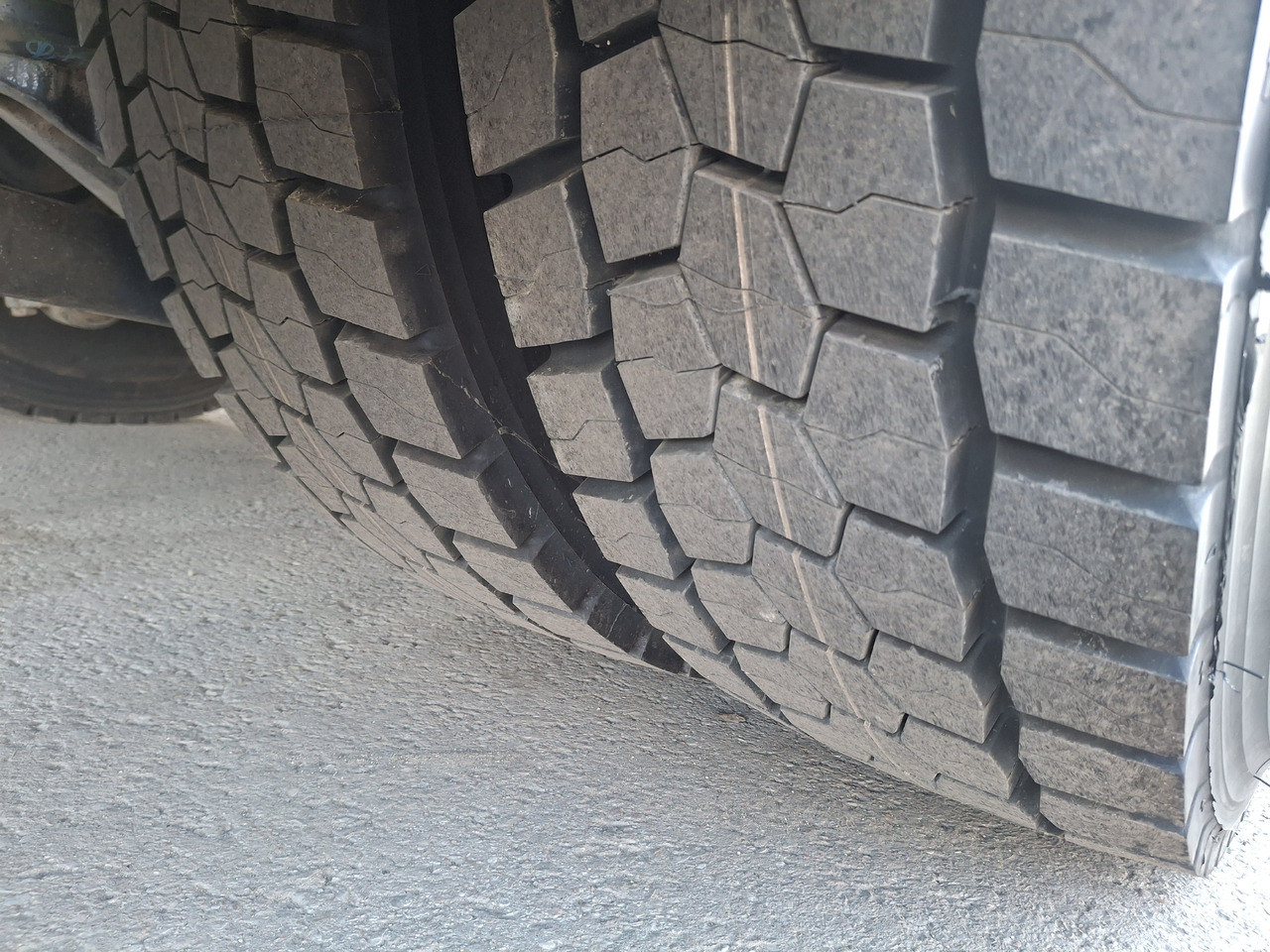 Leasing of VOLVO FMX 420 Zamiatarka Kehrmaschine Euro 6 PM2.5 BROCK VS 7 TECH Karcher L/R 2145 Mth 2021r VOLVO FMX 420 Zamiatarka Kehrmaschine Euro 6 PM2.5 BROCK VS 7 TECH Karcher L/R 2145 Mth 2021r: picture 14 Leasing of VOLVO FMX 420 Zamiatarka Kehrmaschine Euro 6 PM2.5 BROCK VS 7 TECH Karcher L/R 2145 Mth 2021r VOLVO FMX 420 Zamiatarka Kehrmaschine Euro 6 PM2.5 BROCK VS 7 TECH Karcher L/R 2145 Mth 2021r: picture 14