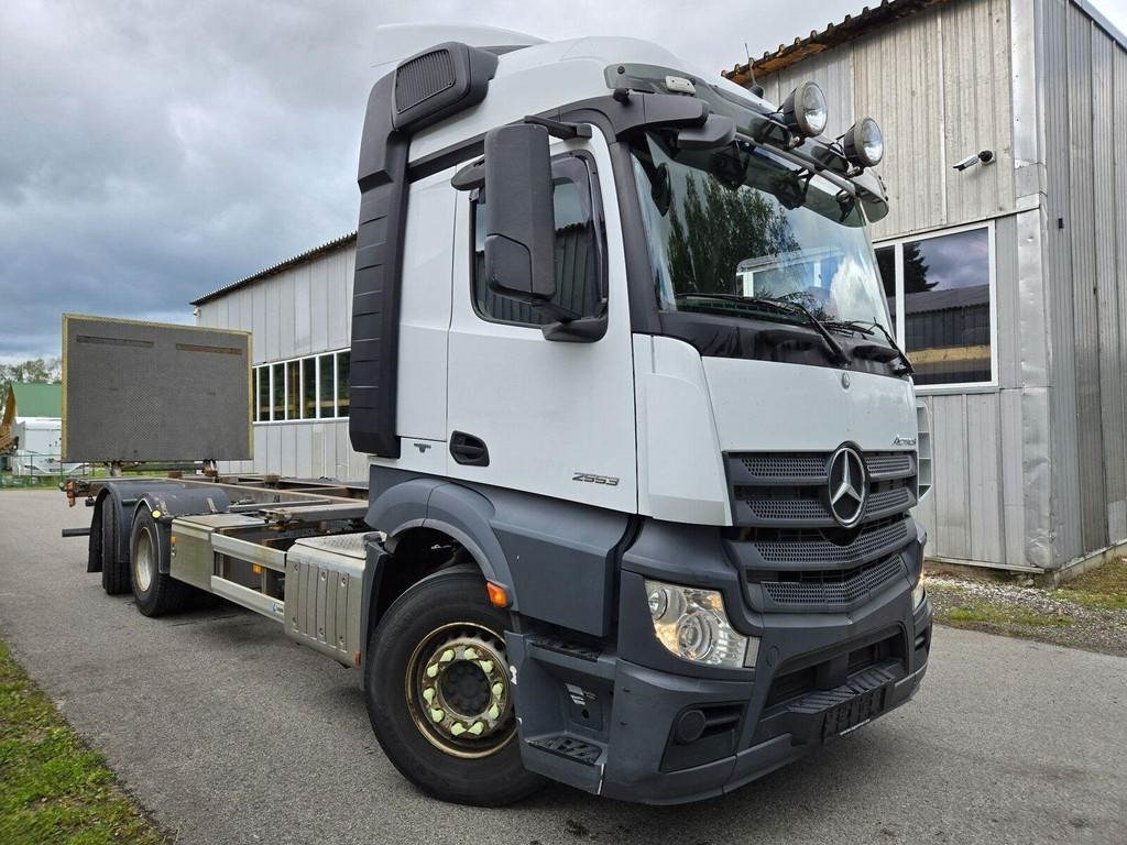 Mercedes-Benz ACTROS 2553 6X2 LAGAB - Container transporter/ Swap body truck: picture 4 Mercedes-Benz ACTROS 2553 6X2 LAGAB - Container transporter/ Swap body truck: picture 4