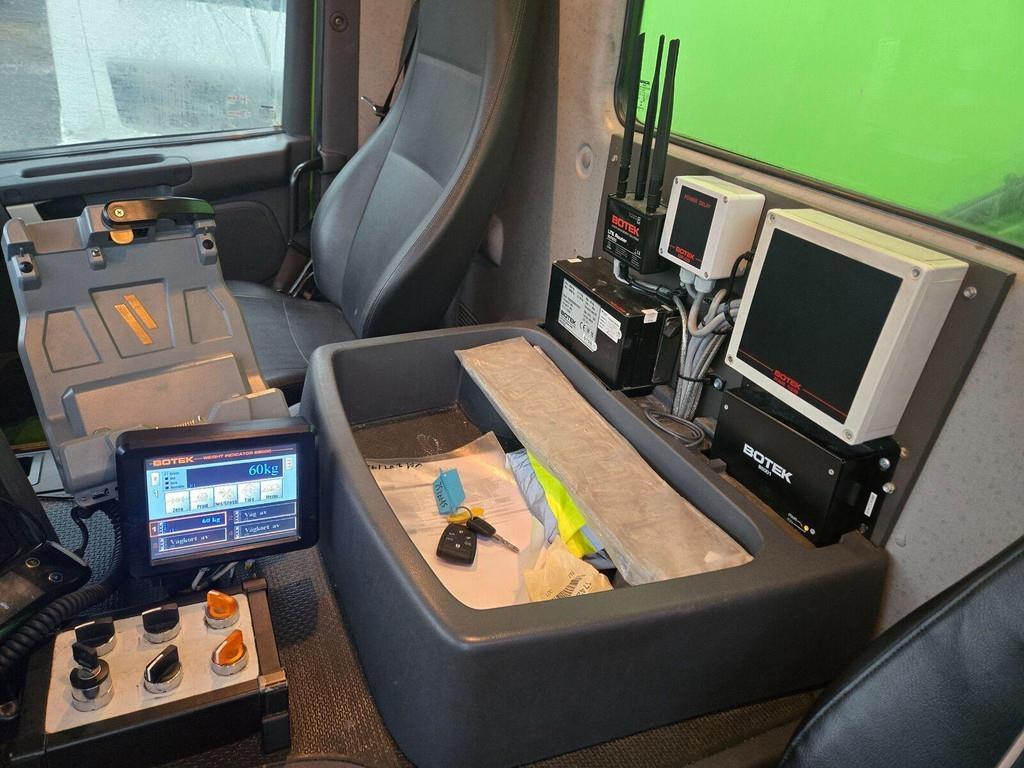 Garbage truck Scania P320 6X2 NTM 15.5+4.5m³: picture 8