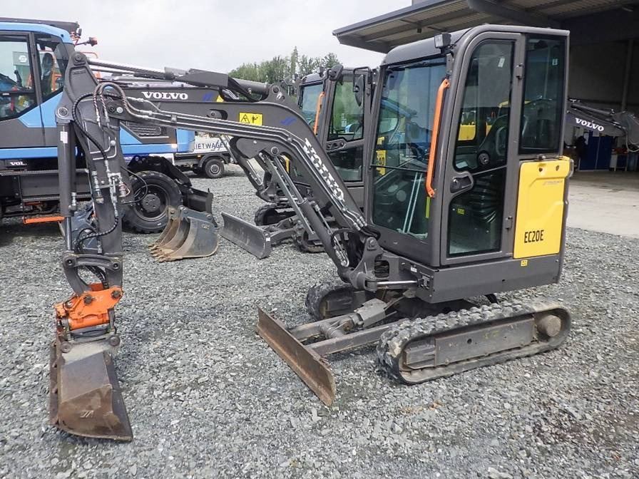 Mini excavator Volvo EC 20 E: picture 1
