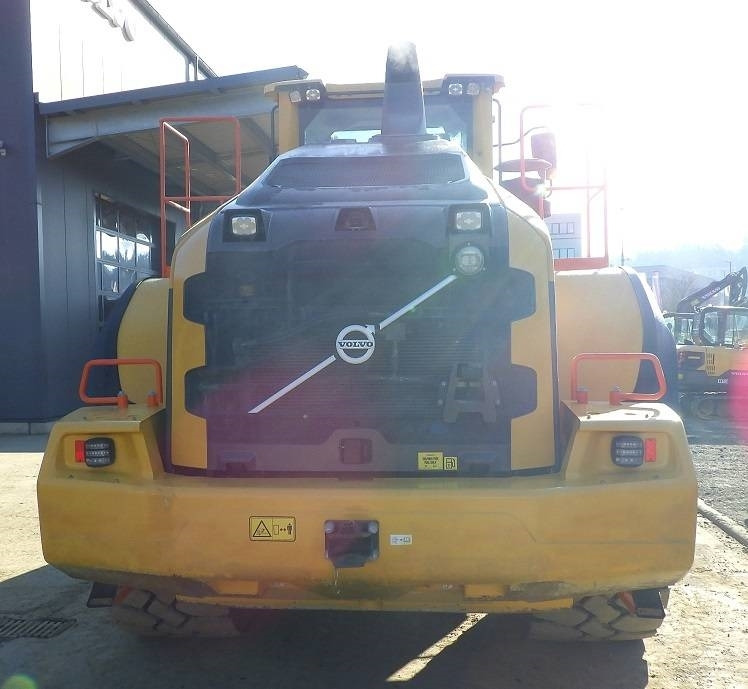 Wheel loader Volvo L 220 H: picture 6