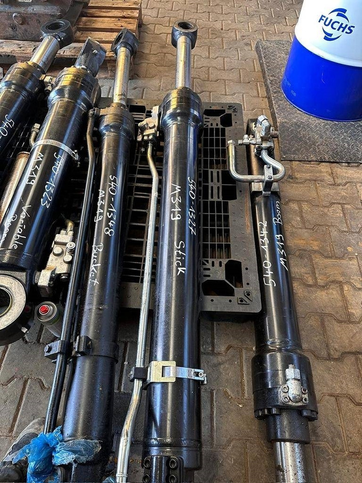 Boom for Construction machinery CAT Parts Axles, boom, swing bearing: picture 12