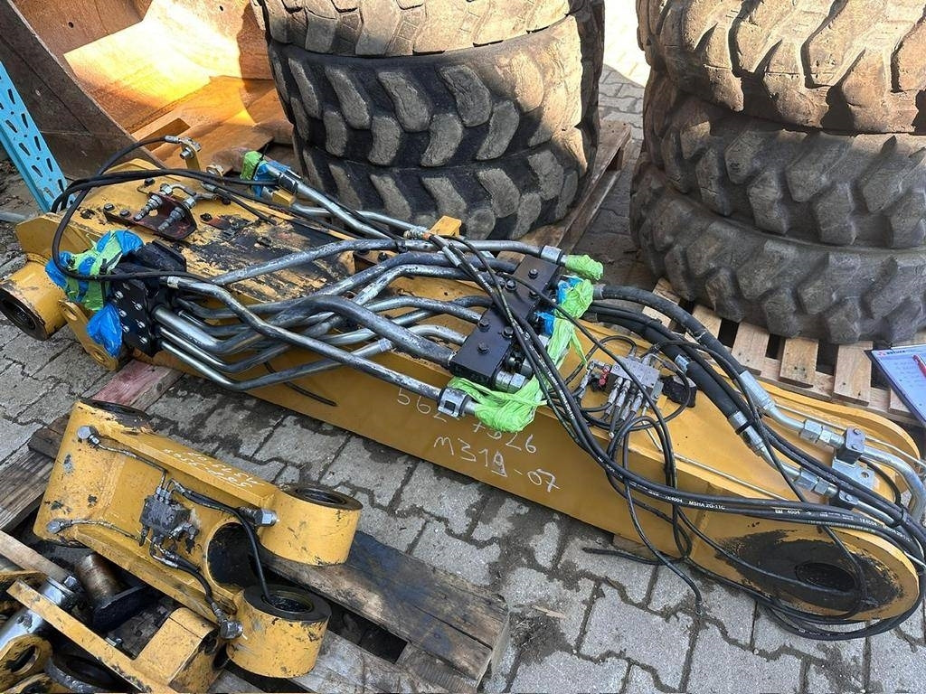 Boom for Construction machinery CAT Parts Axles, boom, swing bearing: picture 6