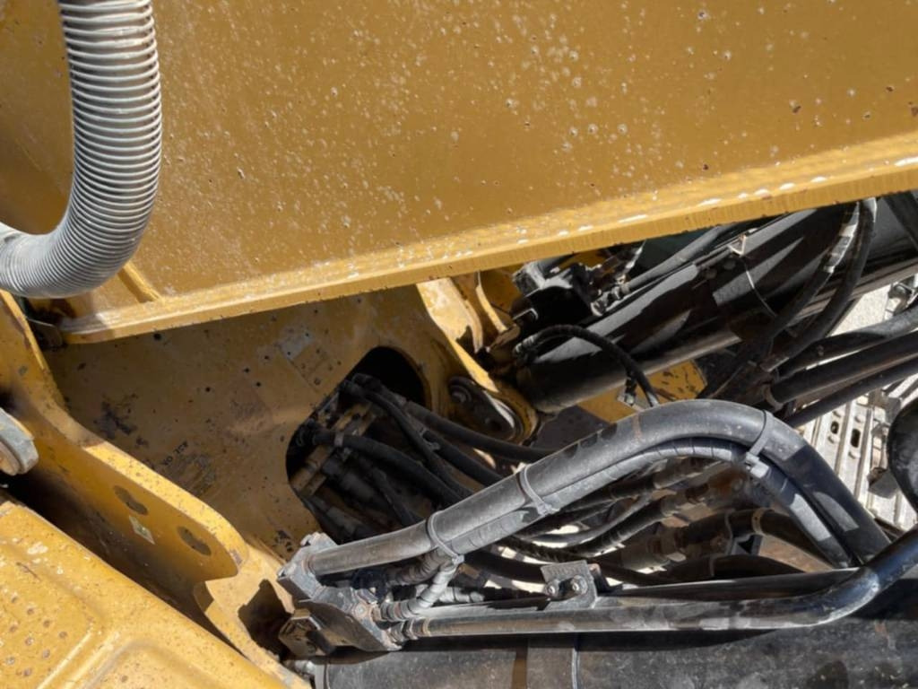 CAT 330 D LN  - Crawler excavator: picture 1 CAT 330 D LN  - Crawler excavator: picture 1