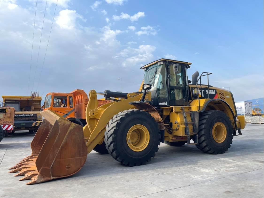 CAT 966M - Wheel loader: picture 4 CAT 966M - Wheel loader: picture 4