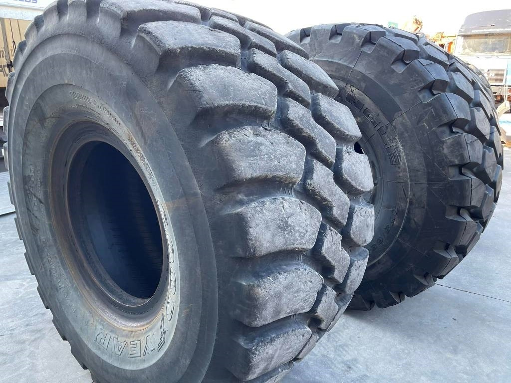 CAT 982M - Wheel loader: picture 3 CAT 982M - Wheel loader: picture 3