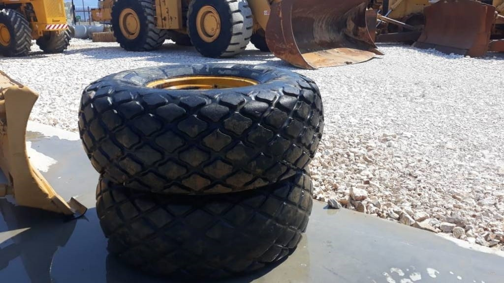 Goodyear 23.1-26 R3 MAZI ME ZANTES - Tire for Construction machinery: picture 2 Goodyear 23.1-26 R3 MAZI ME ZANTES - Tire for Construction machinery: picture 2