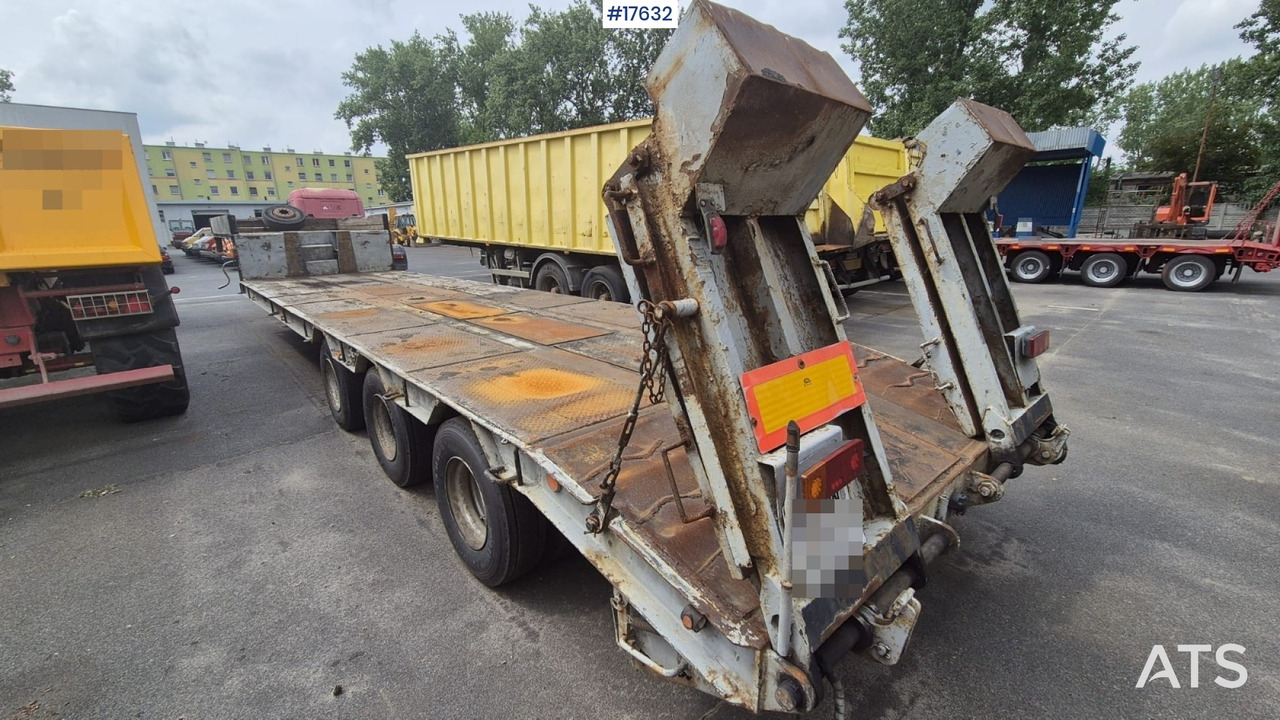 1990 ZREMB NS 300 - Low loader semi-trailer: picture 2 1990 ZREMB NS 300 - Low loader semi-trailer: picture 2