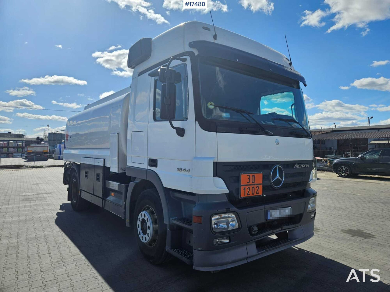 2003 Mercedes-Benz 1844 - Tank truck: picture 1 2003 Mercedes-Benz 1844 - Tank truck: picture 1
